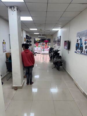  Shop For Rent in Kavesar