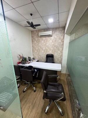 Team Area in  Shop at Kavesar – for Rent