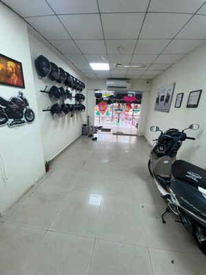 Parking in  Shop at Kavesar – for Rent