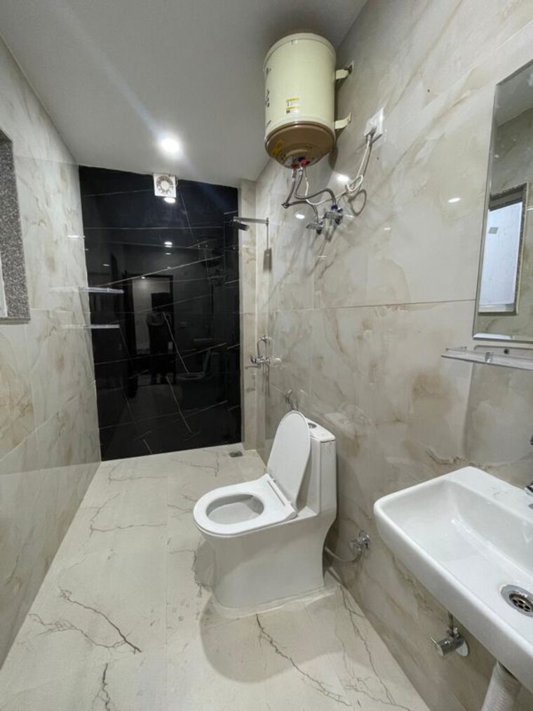 Bathroom, greenwood-city 1 RK 350 Sq.Ft. Builder Floor In Sector 40 Gurgaon 10041277