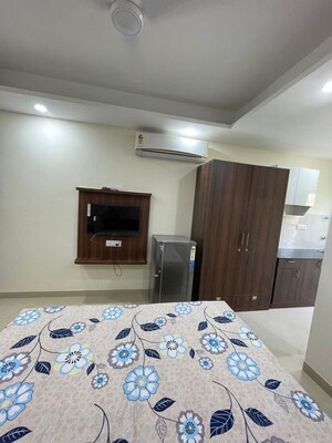 Bedroom in 1 RK Builder Floor at Unitech Rakshak, Sector 41 – for Rent