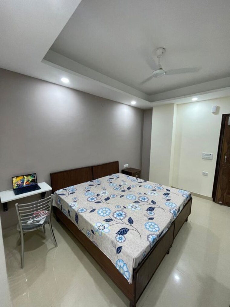 Bedroom, unitech-rakshak 1 RK 250 Sq.Ft. Builder Floor In Sector 41 Gurgaon 10041319