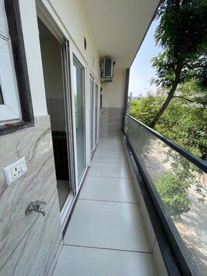Balcony in 1 RK Builder Floor at Unitech Rakshak, Sector 41 – for Rent