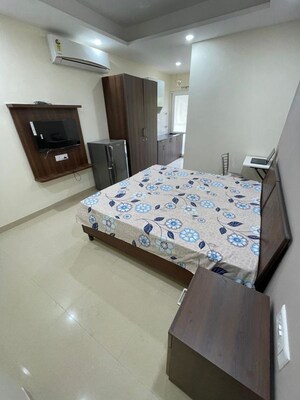 Bedroom in 1 RK Builder Floor at Unitech Rakshak, Sector 41 – for Rent
