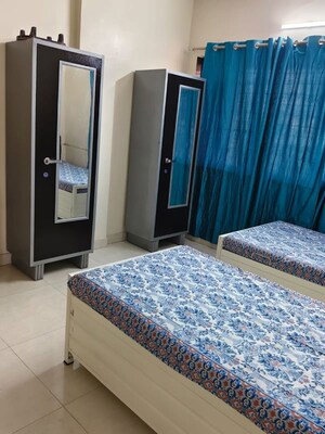 Room in  Pg at Goregaon West – for Rent