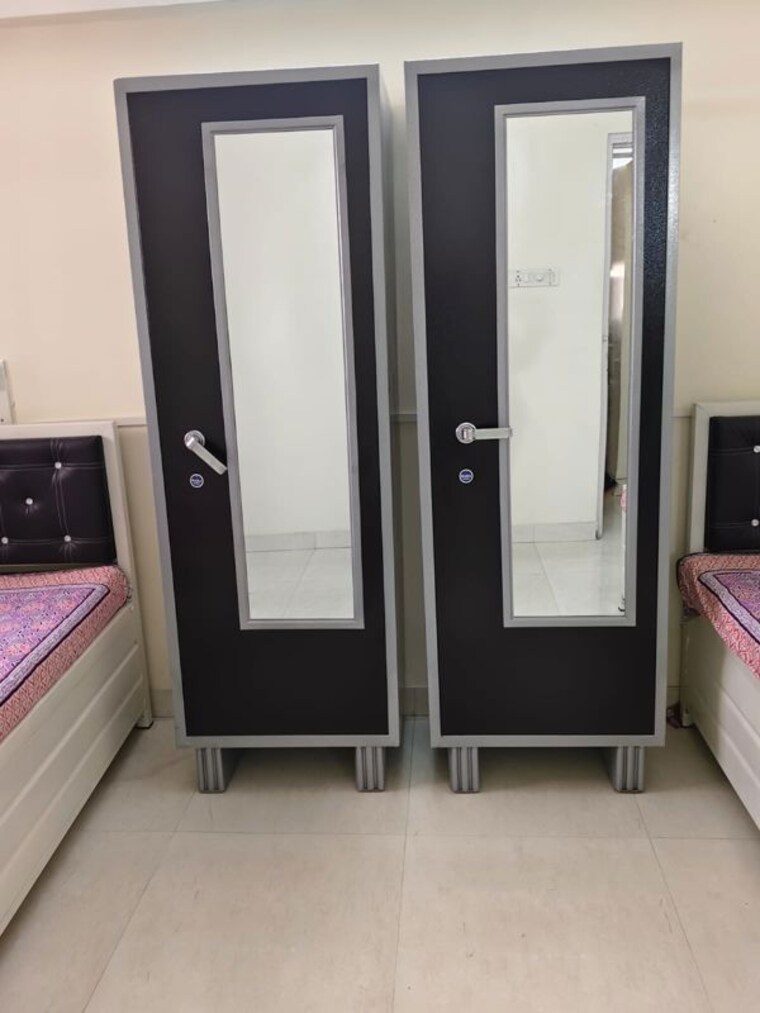 Room, goregaon west Pg For Girls In Goregaon West 10041323