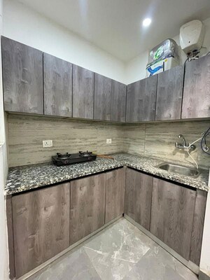 Kitchen in 1 BHK Builder Floor at Queens Plaza, Sector 43 – for Rent