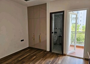 Room in 3 BHK Apartment at CS Roseate 63, Sector 63a – for Rent