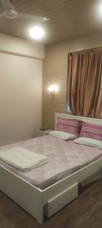 Bedroom in 1 BHK Apartment at Juhu – for Rent
