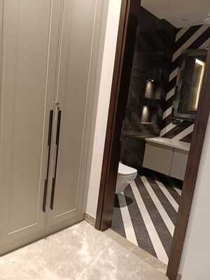 Attached Bathroom in 4 BHK Independent House at Maharani Bagh – for Sale