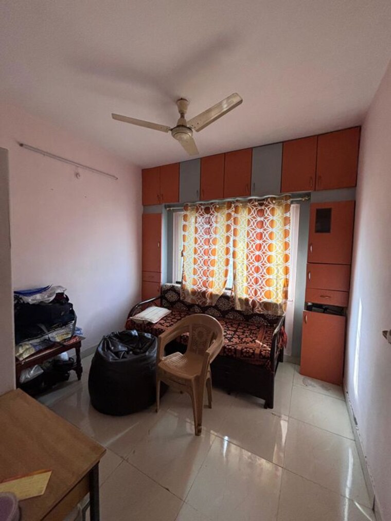 Living Room, kundan-estates 2 Bedroom 950 Sq.Ft. Apartment In Pimple Saudagar Pune 10041400