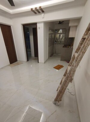 Room in 2 BHK Apartment at Andheri East – for Rent