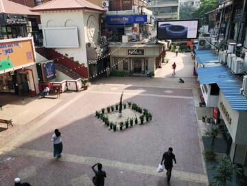  Showroom – Exterior View View at DLF Galleria Market, Sector 28 - for Sale