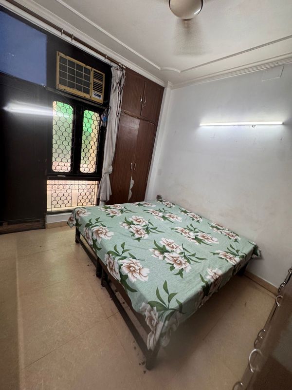 1 BHK + Pooja Room Builder Floor For Rent in Sarita Vihar