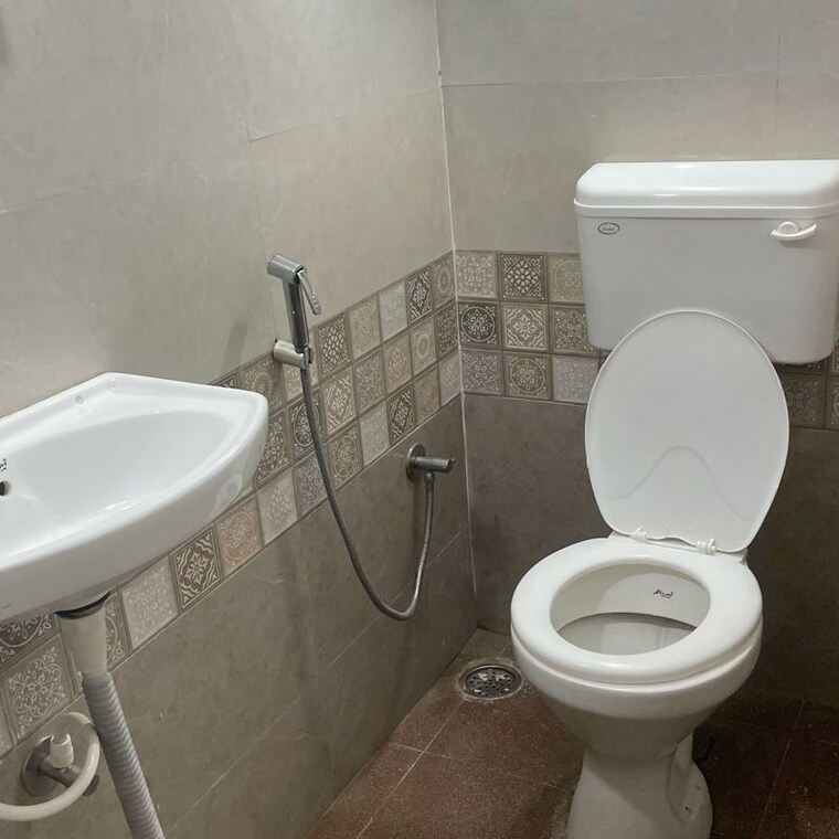 Bathroom, shanthi nagar Pg For Boys & Girls In Shanthi Nagar 10041558