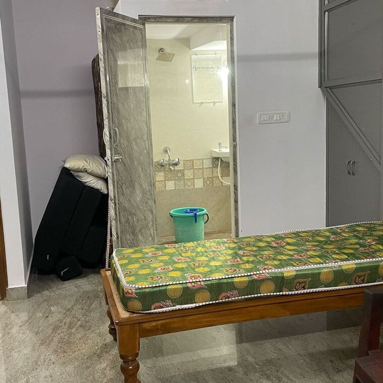 Bedroom, shanthi nagar Pg For Boys & Girls In Shanthi Nagar 10041558