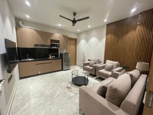 2 BHK Builder Floor For Rent in Hong Kong Bazaar, Sector 57