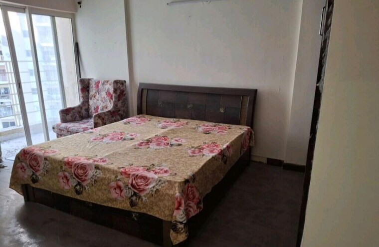 Bedroom, paras-tierea 3 Bedroom 1660 Sq.Ft. Apartment In Sector 137 Noida 10041792