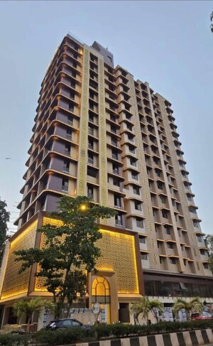 2.5 BHK Apartment For Rent in Alamdar The Auro, Lower Parel