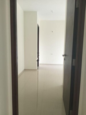 Lobby in 2 BHK Apartment at Kalpataru Elitus, Mulund West – for Rent