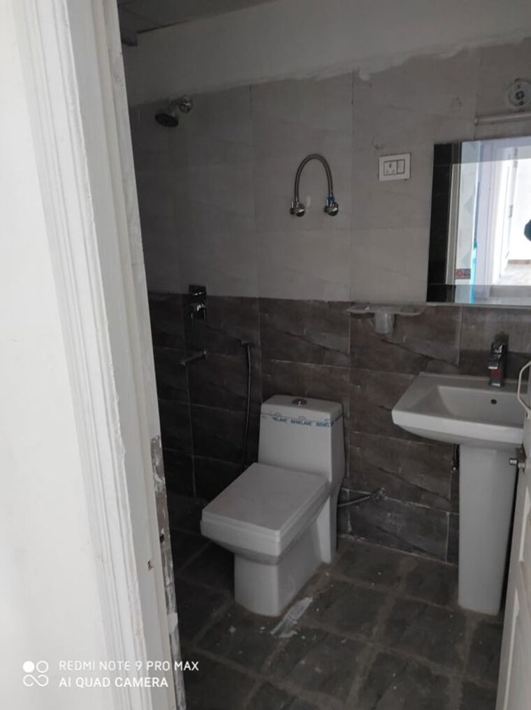 Bathroom, sds-nri-residency-omega-ii 3.5 Bedroom 1695 Sq.Ft. Apartment In Omega Ii Greater Noida Greater Noida 10041862