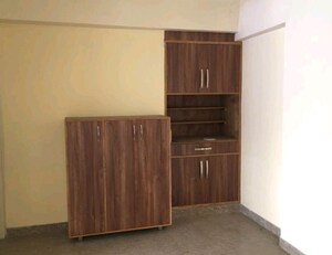 Room in 2 BHK Apartment at Paras Tierea, Sector 137 – for Rent