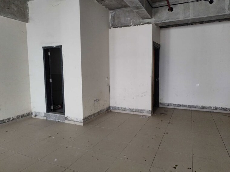 Room, hn-safal-mondeal-square Commercial Office Space 1258 Sq.Ft. In Prahlad Nagar Ahmedabad 10041881