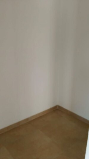 Room in 3 BHK Apartment at Rishita Manhattan, Gomti Nagar – for Sale