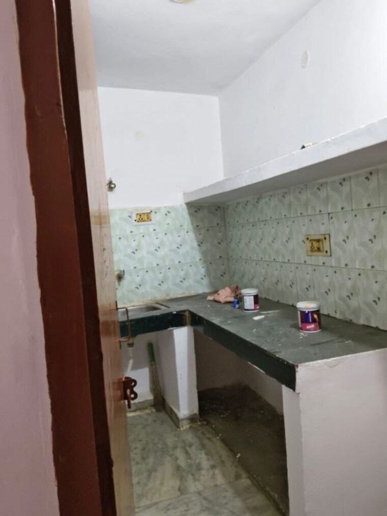 Kitchen, mehrauli 2 Bedroom 70 Sq.Yd. Builder Floor In Mehrauli Delhi 9993057