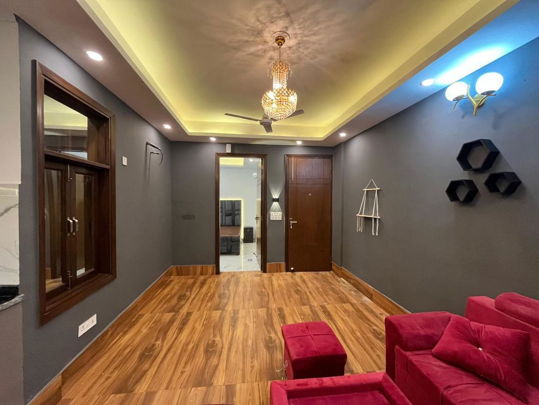 2 BHK Builder Floor For Rent in Saket