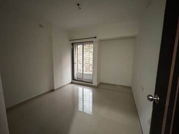Room in 1 RK Apartment at Hiranandani Estate Solitaire C, Ghodbunder Road – for Rent