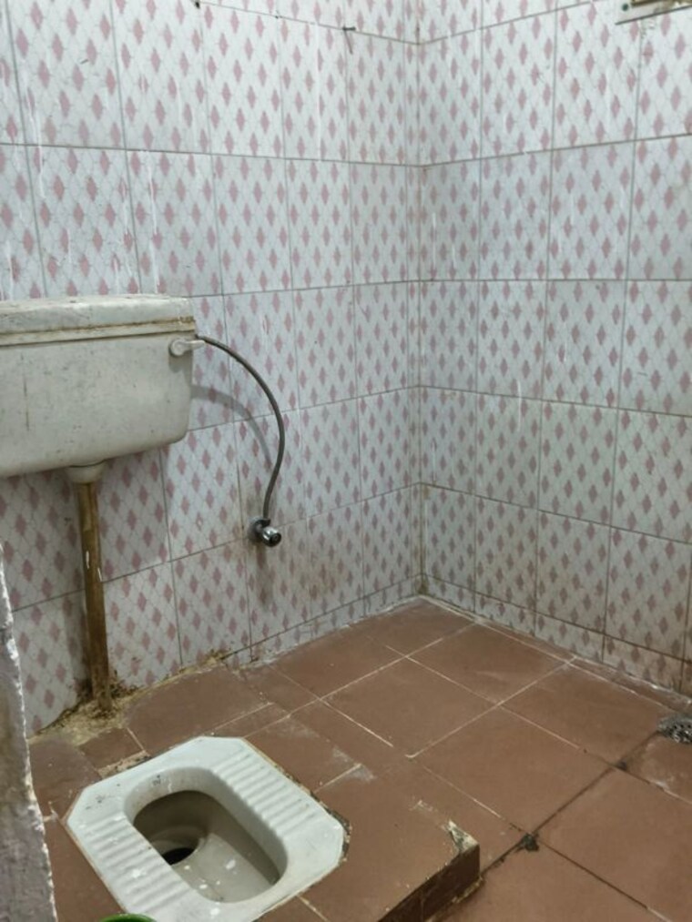 Bathroom, mehrauli 1 Bedroom 45 Sq.Yd. Builder Floor In Mehrauli Delhi 9992903