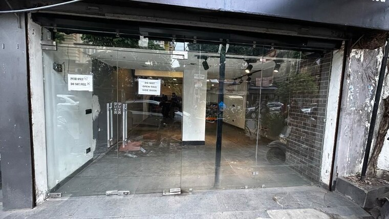  Parking, ballygunge Commercial Office Space 380 Sq.Ft. In Ballygunge Kolkata 10041991