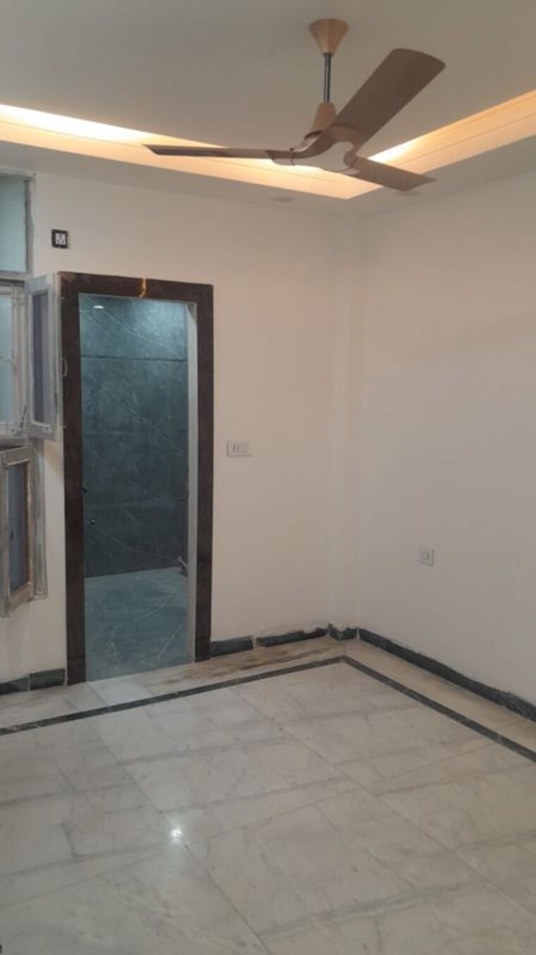 Room, smart-lane 3 Bedroom 1200 Sq.Ft. Builder Floor In Niti Khand Ghaziabad 10042067