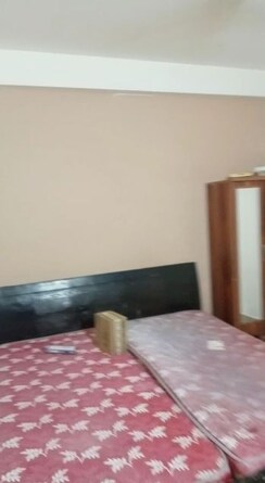 2 BHK Independent House For Rent in RWA Apartments Sector 19