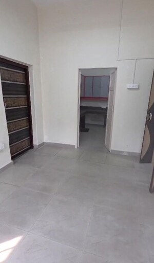 Room in  Office Space at Amrapali Tower, Hazra Road – for Rent