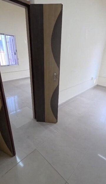 Room in  Office Space at Amrapali Tower, Hazra Road – for Rent
