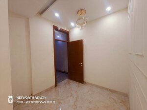  3 BHK Builder Floor at Sector 73 – for Sale
