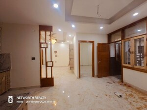 Room in 3 BHK Builder Floor at Sector 73 – for Sale