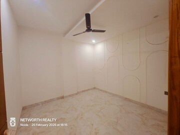 Bedroom in 3 BHK Builder Floor at Sector 73 – for Sale