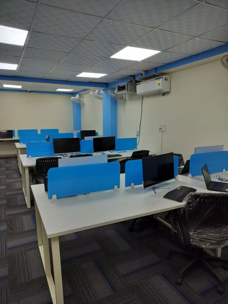 Team Area, sector 3 Commercial Office Space 1228 Sq.Ft. In Sector 3 Noida 10042249