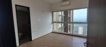 Room in 3 BHK Apartment at Runwal Forests, Kanjurmarg West – for Rent