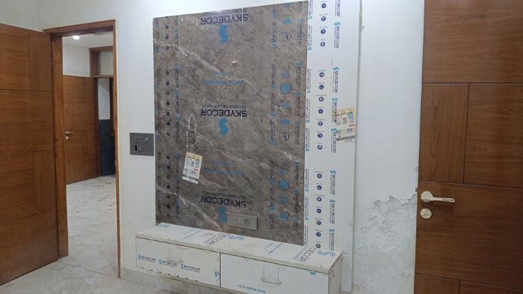 Master Plan, sector 73 3 Bedroom 1500 Sq.Ft. Builder Floor In Sector 73 Noida 10042345