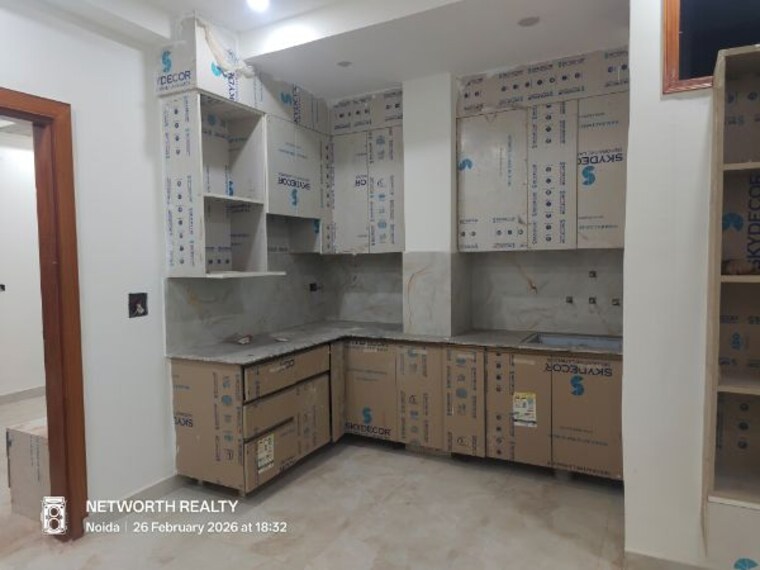 Kitchen, sector 73 2 Bedroom 1050 Sq.Ft. Builder Floor In Sector 73 Noida 10042405