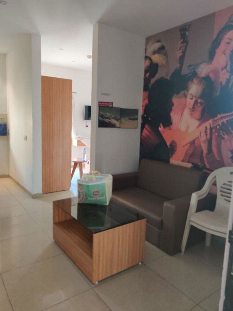 Living Room, ajnara-daffodil 1 Bedroom 555 Sq.Ft. Apartment In Sector 137 Noida 10042421