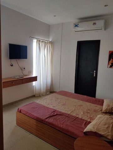 Bedroom in 1 BHK Apartment at Ajnara Daffodil, Sector 137 – for Rent