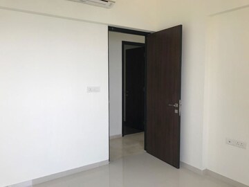 Room in 2 BHK Apartment at Lodha Splendora, Ghodbunder Road – for Rent