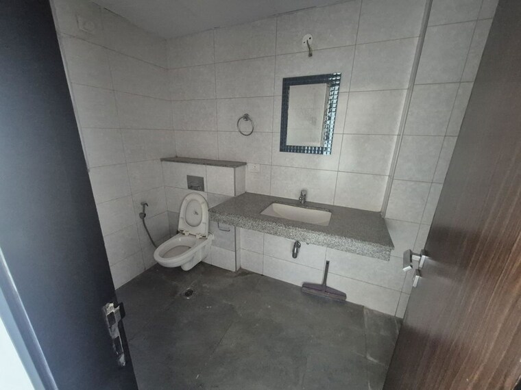 Bathroom, tata-primanti-phase-2 3.5 Bedroom 1542 Sq.Ft. Apartment In Sector 72 Gurgaon 10041427