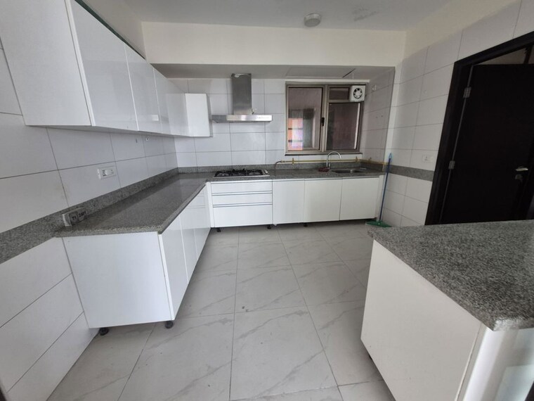 Kitchen, tata-primanti-phase-2 3.5 Bedroom 1542 Sq.Ft. Apartment In Sector 72 Gurgaon 10041427