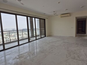 Room in 3.5 BHK Apartment at Tata Primanti Phase 2, Sector 72 – for Sale